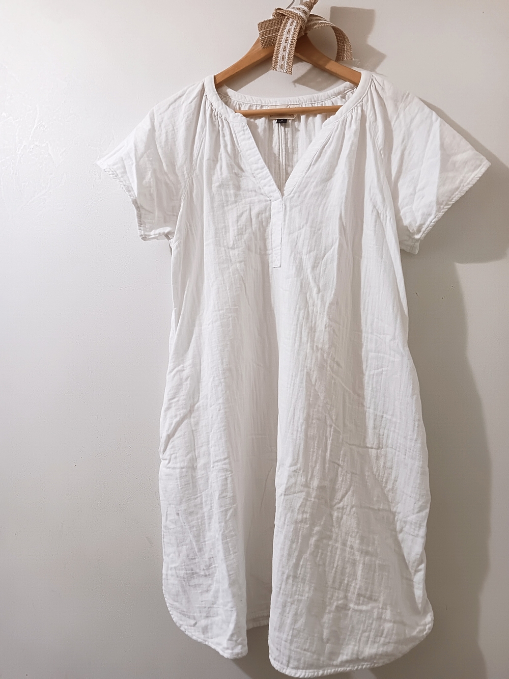 UNIVERSAL THREAD WHITE COTTON GAUZE V-NECK SHORT SLEEVE TUNIC MINI DRESS MEDIUM